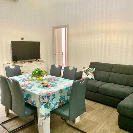 Global Center Catania Apartment Bagian luar foto